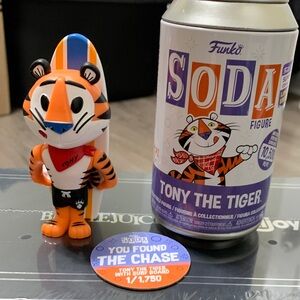 Funko Soda Tony the Tiger w/Surfboard - 2023 Summer Convention Limited Edition